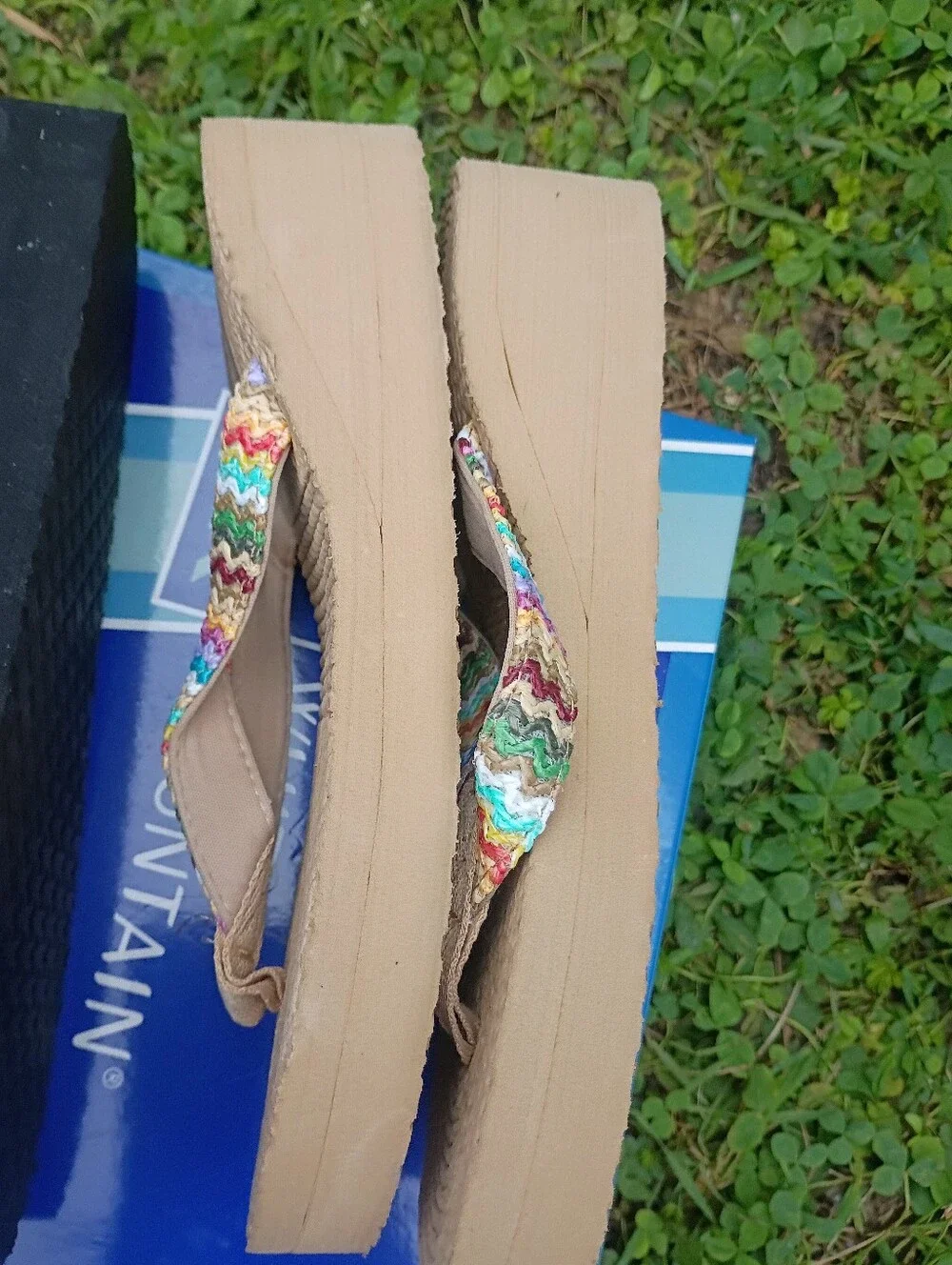 women’s Black and Tan Rope Flip Flops wedges/ Sandals  Woven Straps lot of 2